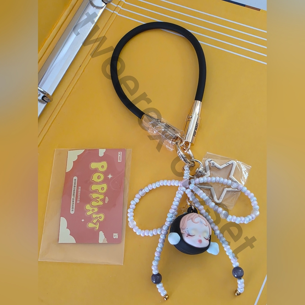 Pop Mart Celebrating The Moment Series - Cable Pendant - Skullpanda